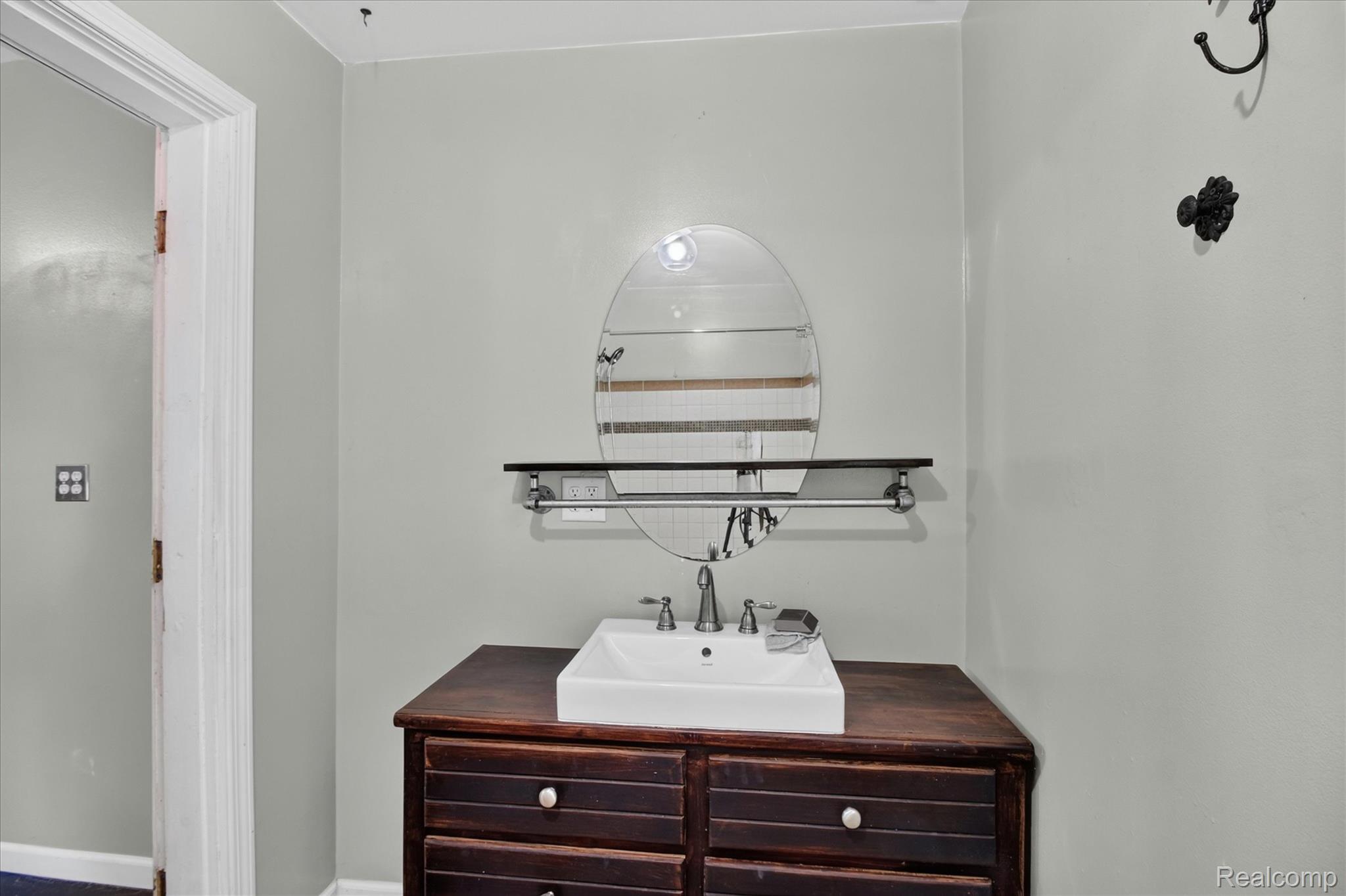 731 Union Street Property Photo 34