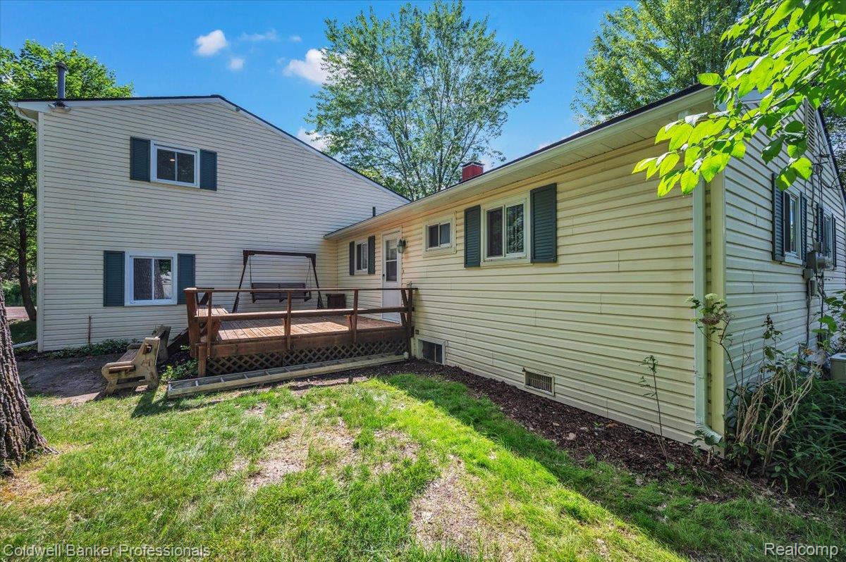 470 Oak Grove Drive Property Photo 2