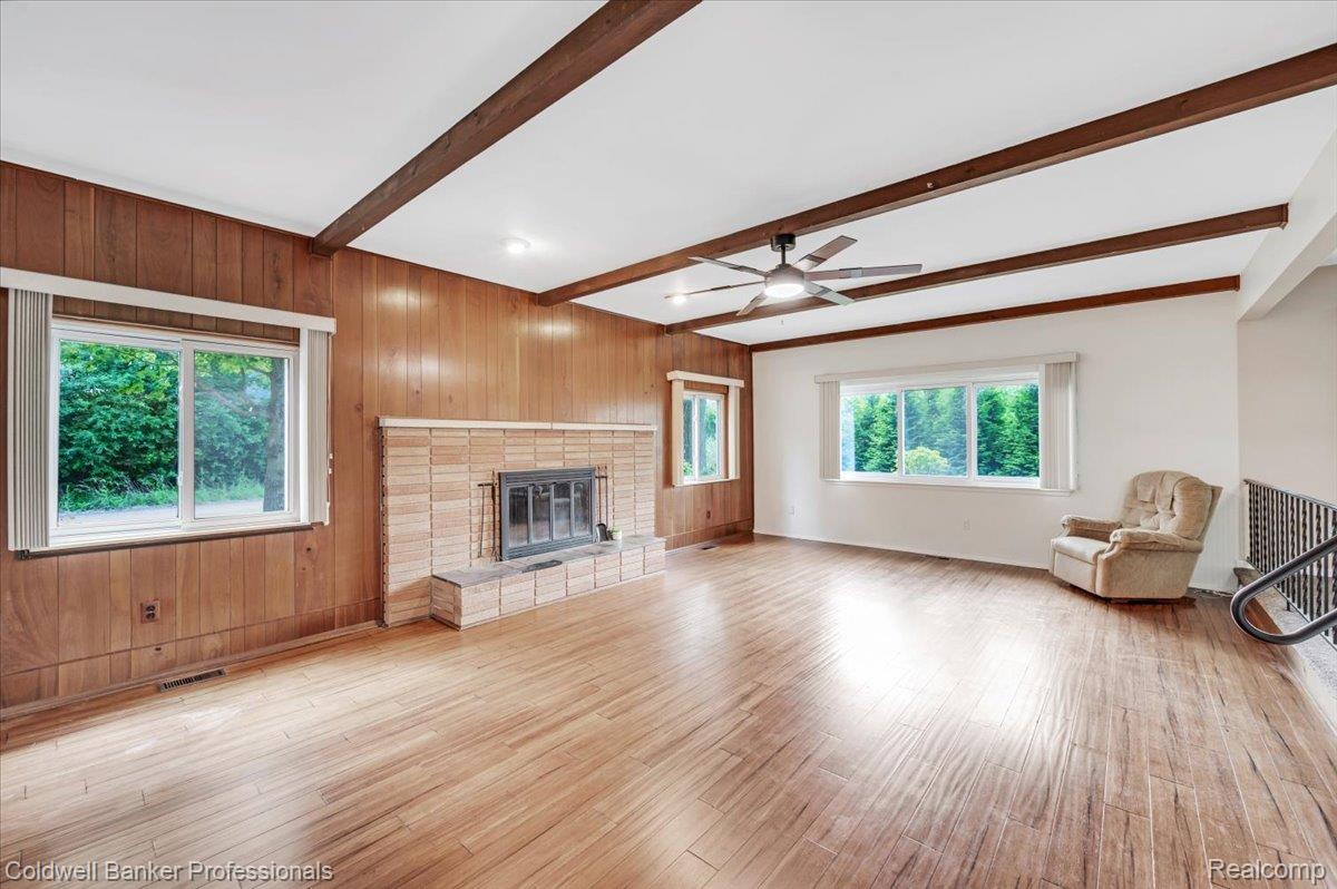 470 Oak Grove Drive Property Photo 14