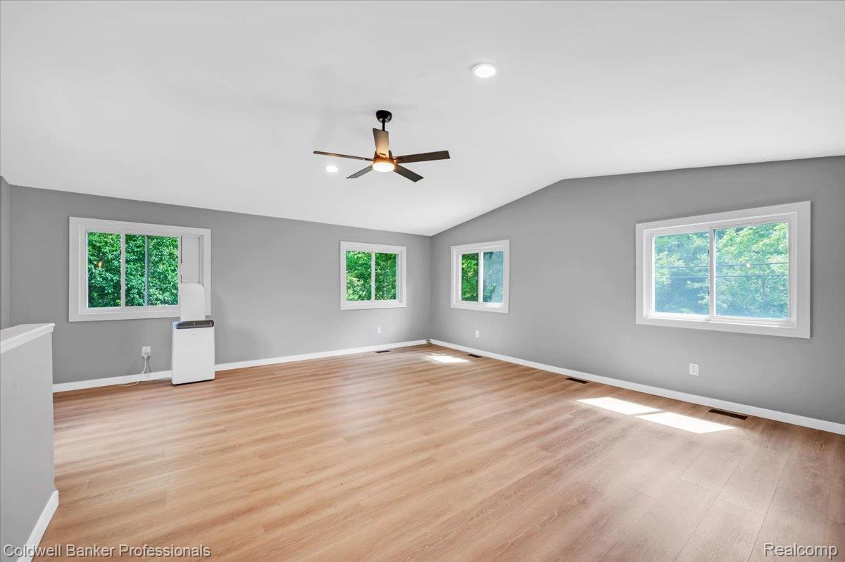 470 Oak Grove Drive Property Photo 20