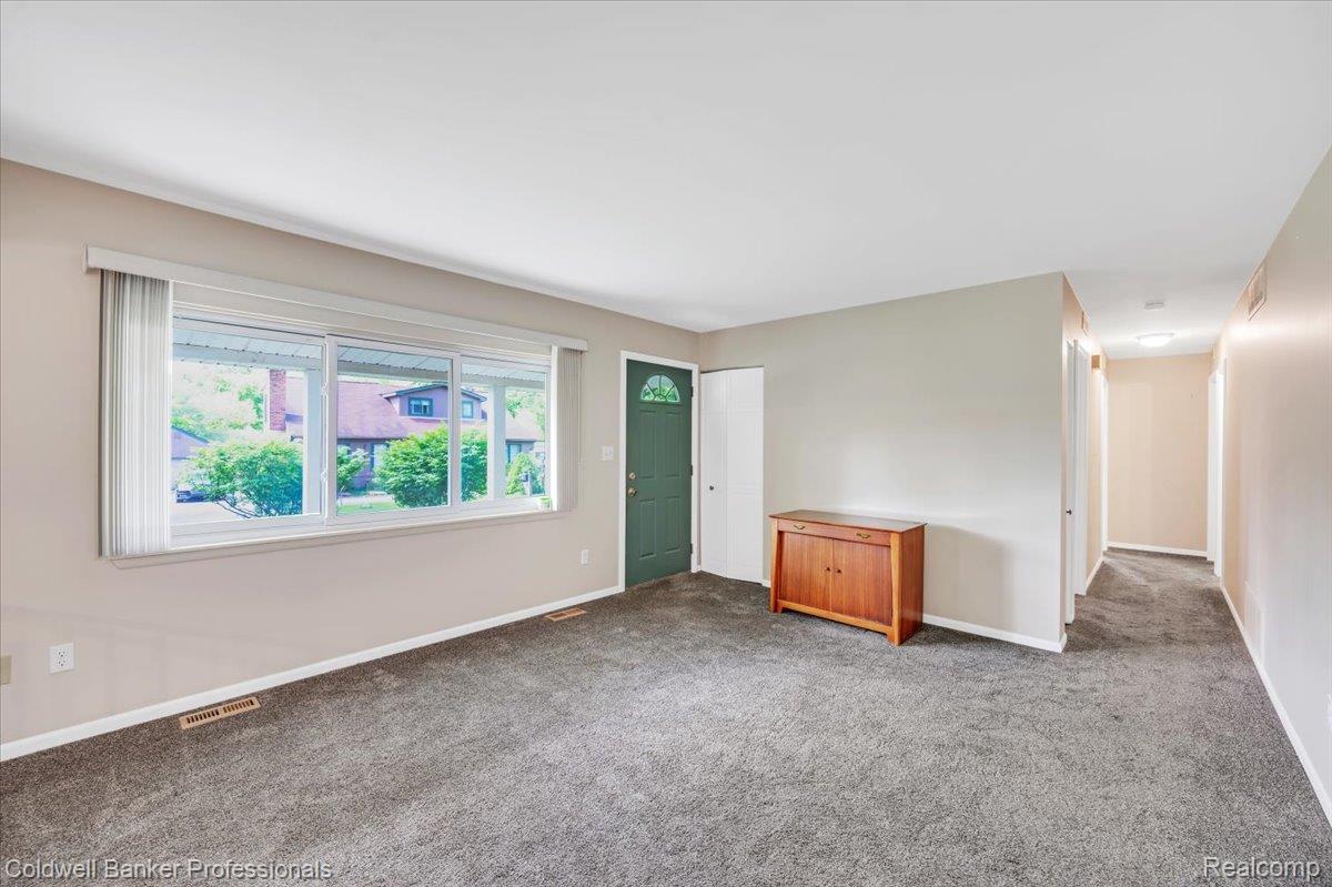 470 Oak Grove Drive Property Photo 22