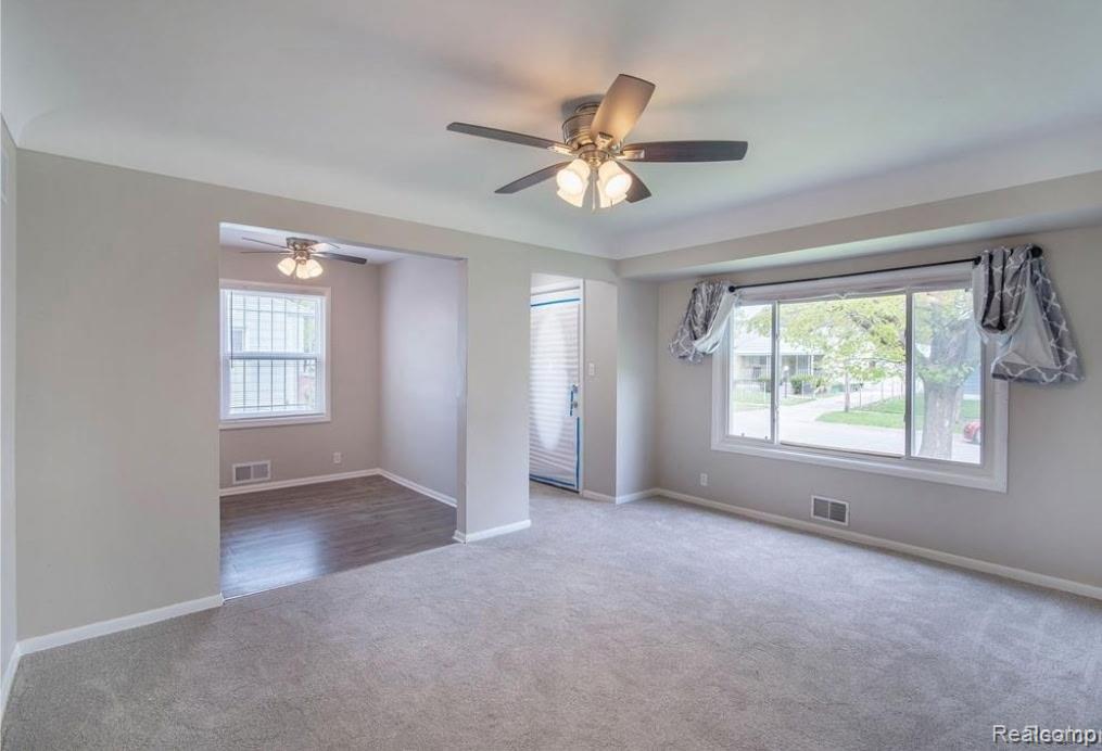 3624 Lynn Street Property Photo 3