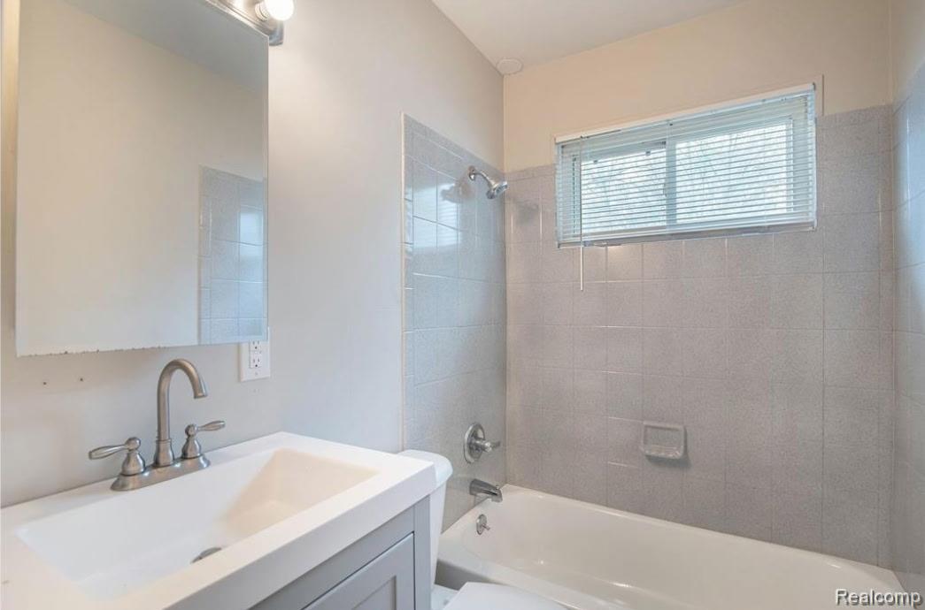 3624 Lynn Street Property Photo 11