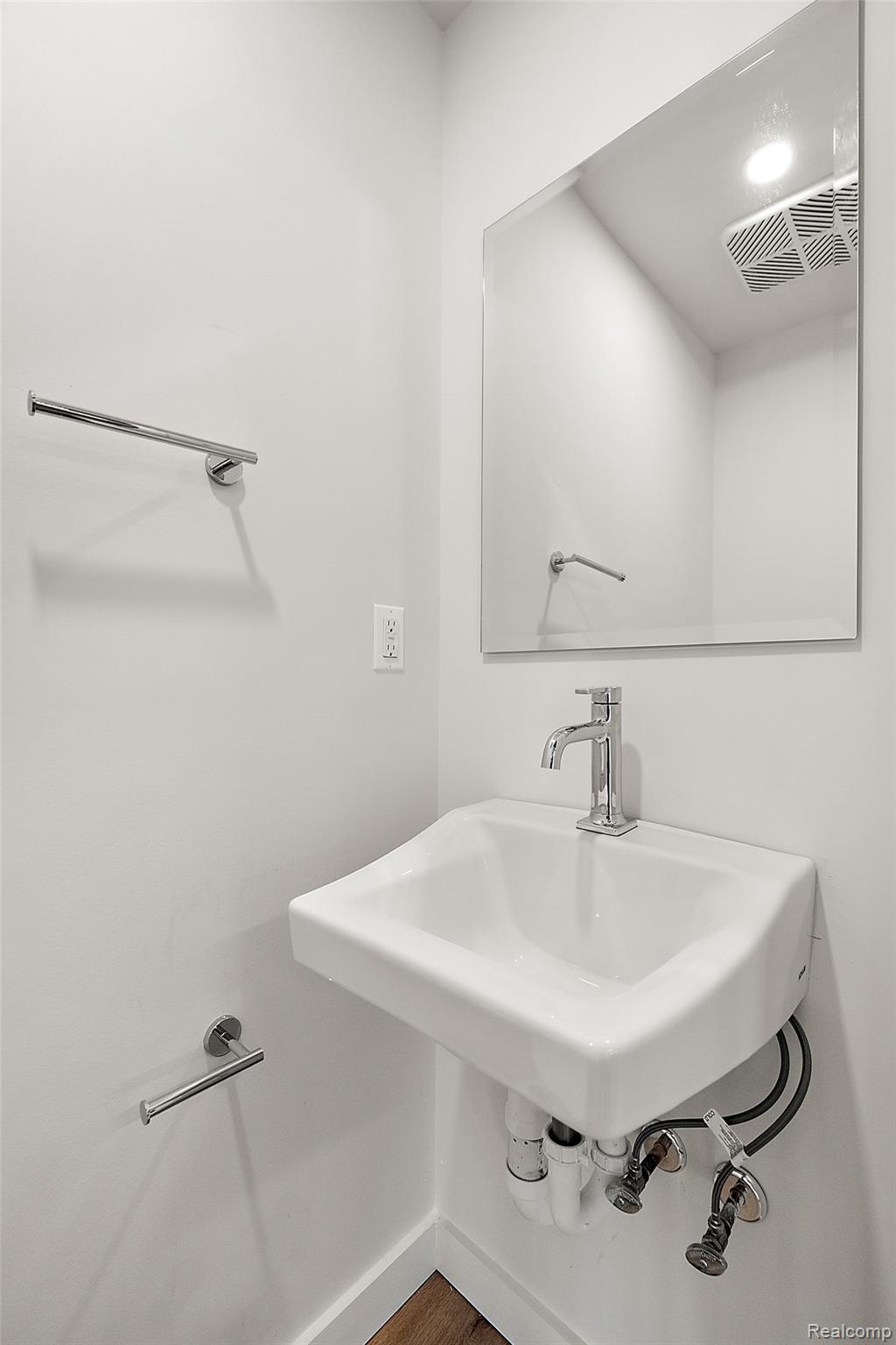 2150 Bagley Street 14 Property Photo 18