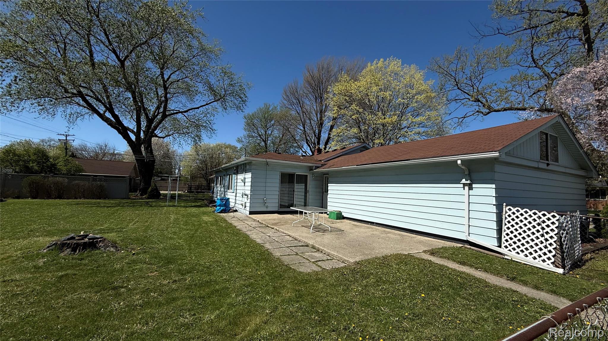 17009 Arlington Ave Property Photo 5