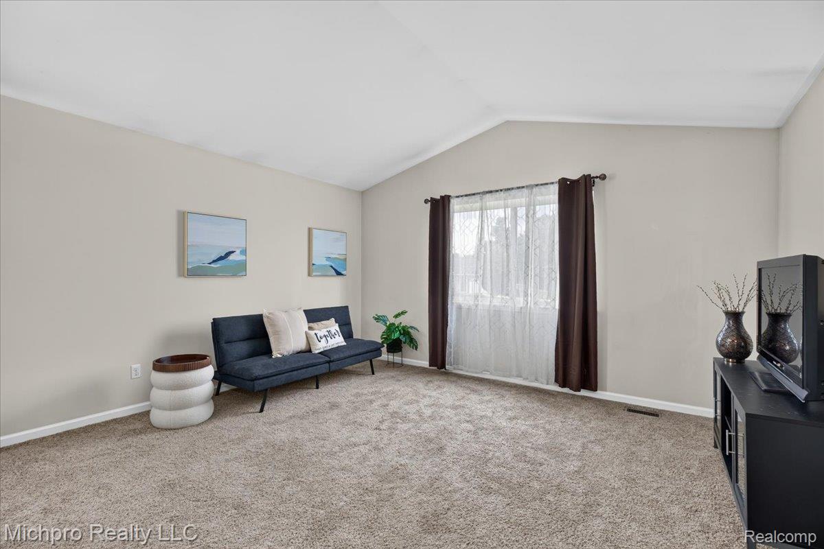 1180 Cimmaron Court Property Photo 7