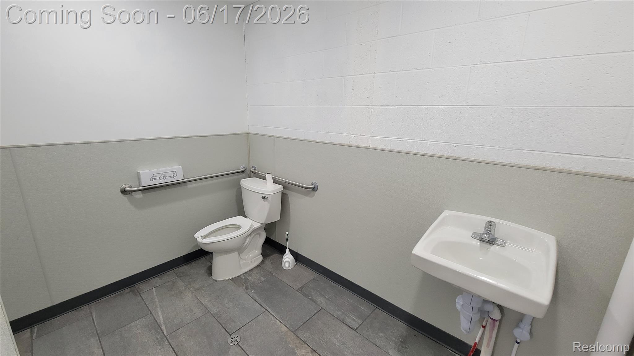 16749, 16755 & 16771 Middlebelt Road Property Photo 25