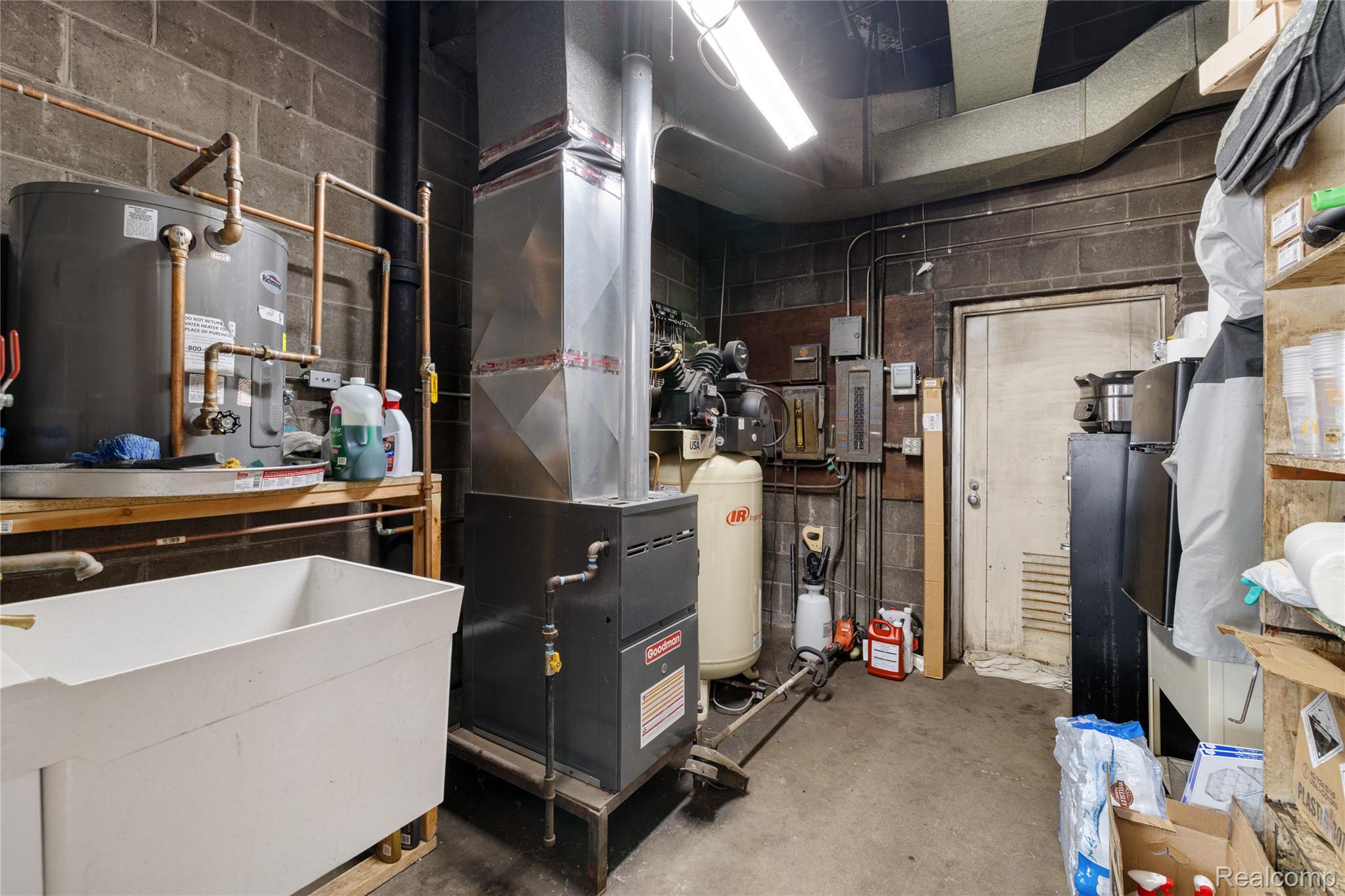 501 Broadway Street Property Photo 15