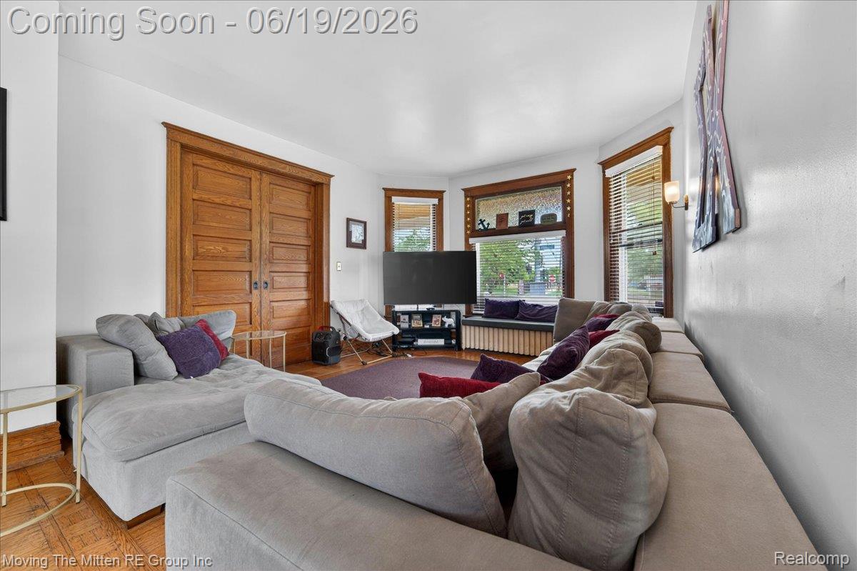 415 W Forest Avenue Property Photo 13