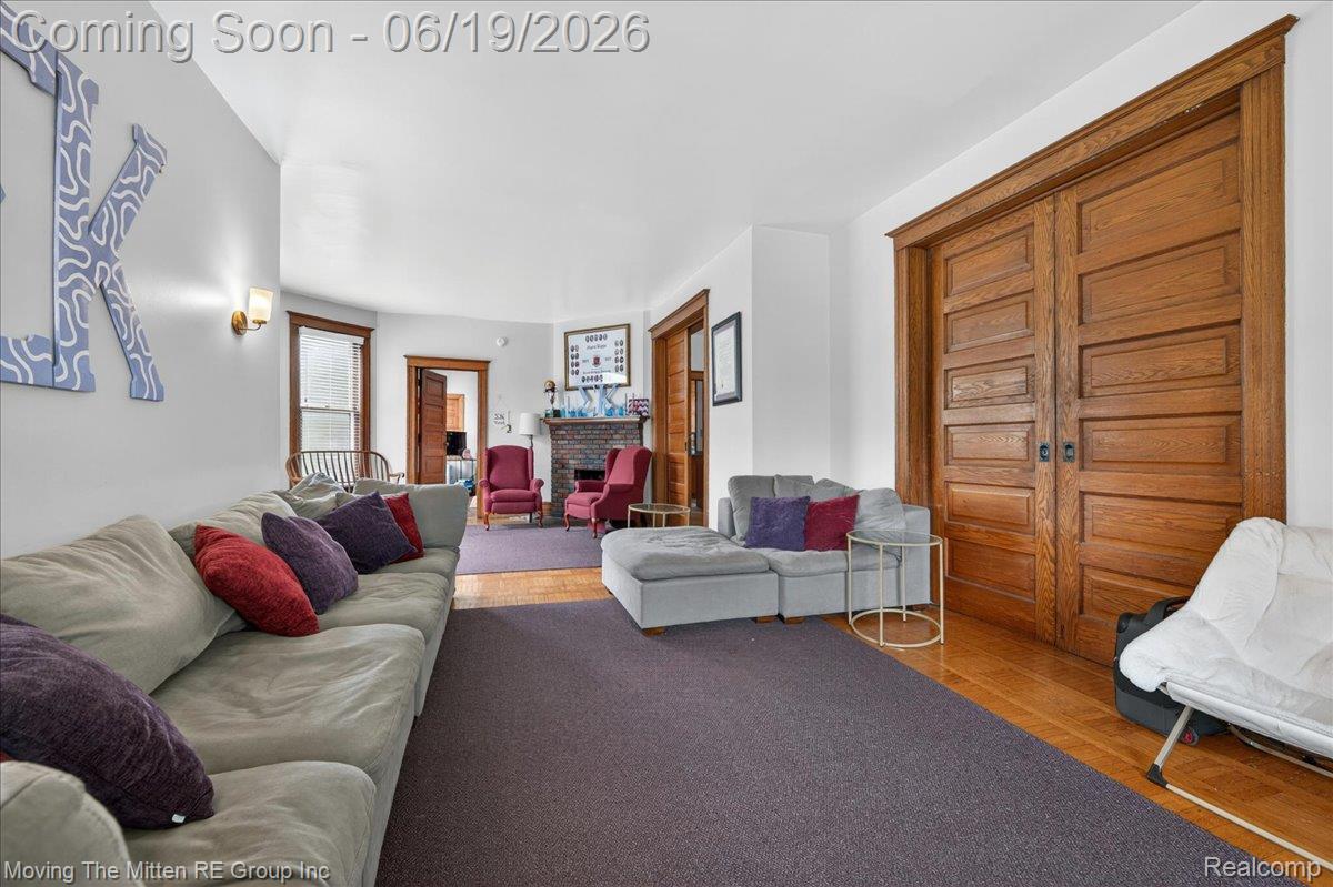 415 W Forest Avenue Property Photo 14