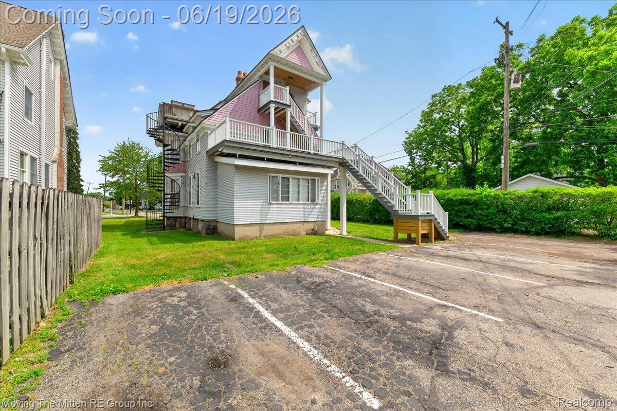 415 W Forest Avenue Property Photo 33