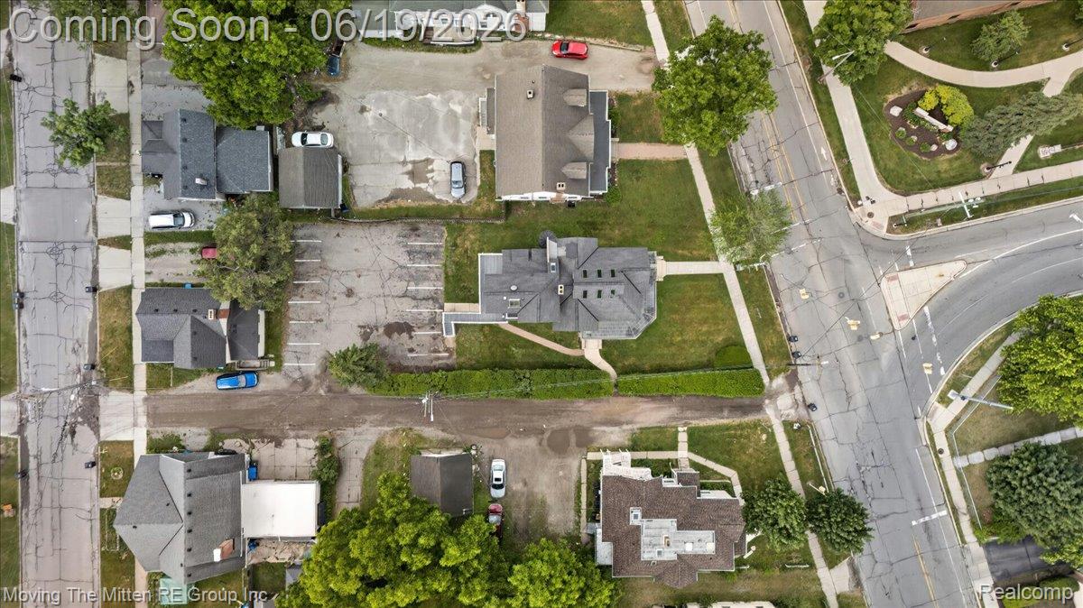 415 W Forest Avenue Property Photo 49