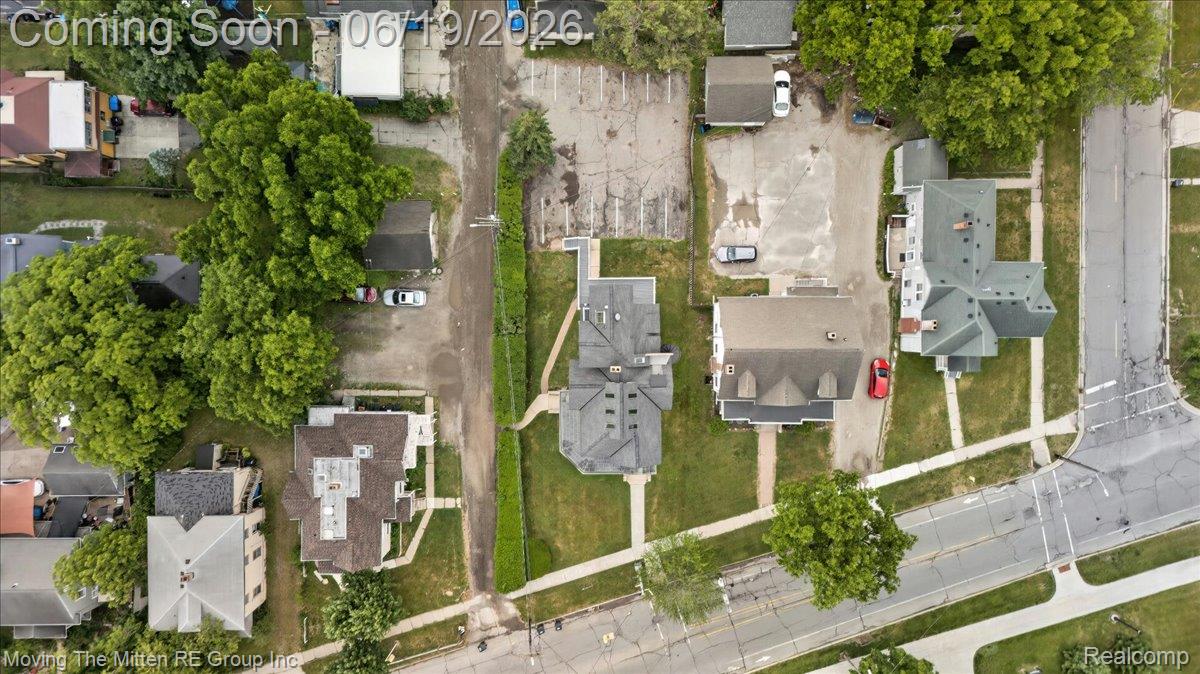 415 W Forest Avenue Property Photo 51