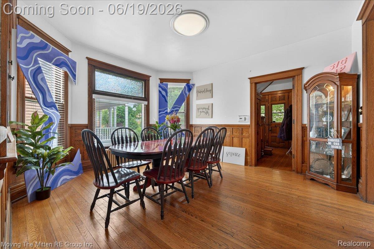 415 W Forest Avenue Property Photo 6