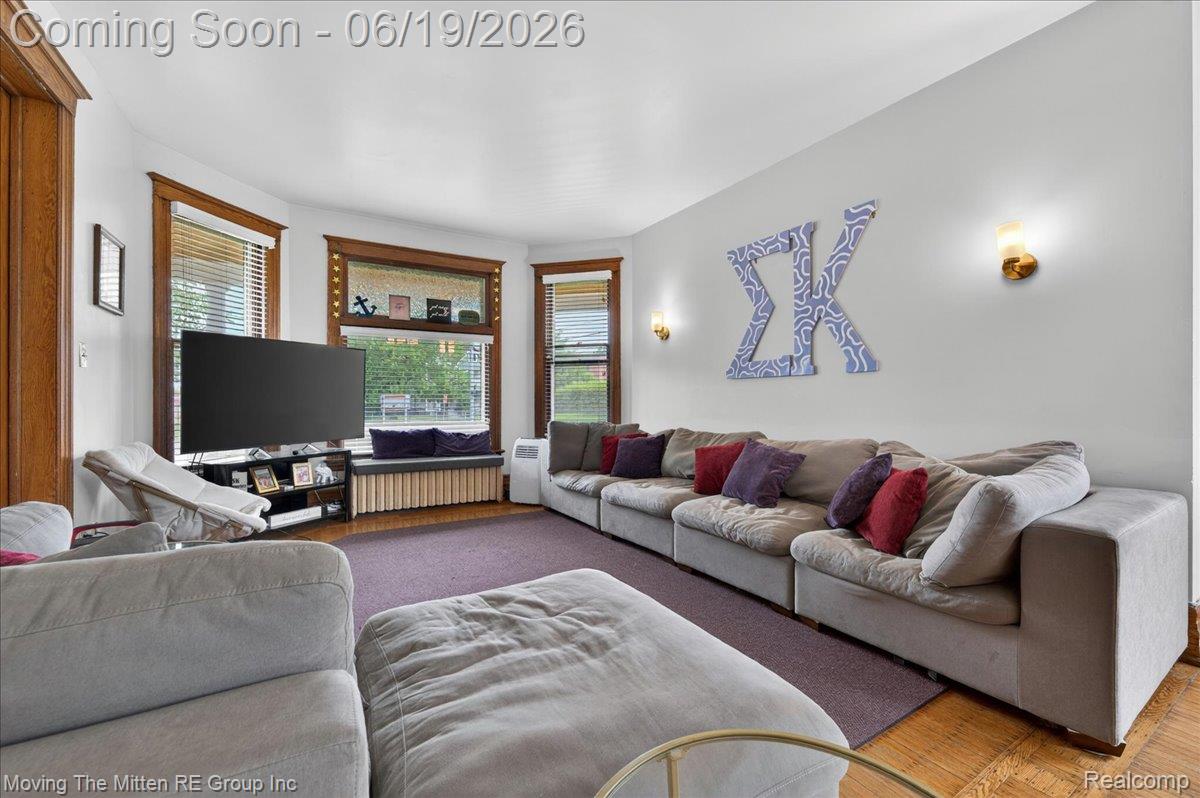 415 W Forest Avenue Property Photo 12