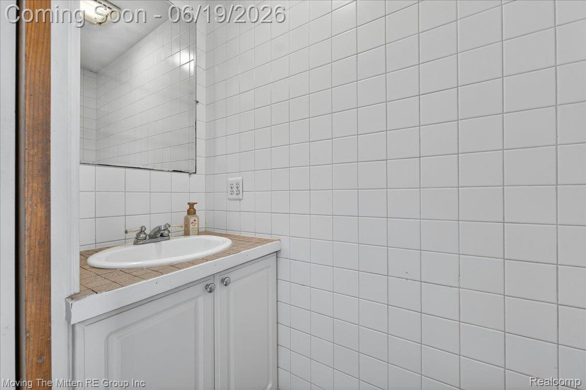 415 W Forest Avenue Property Photo 24