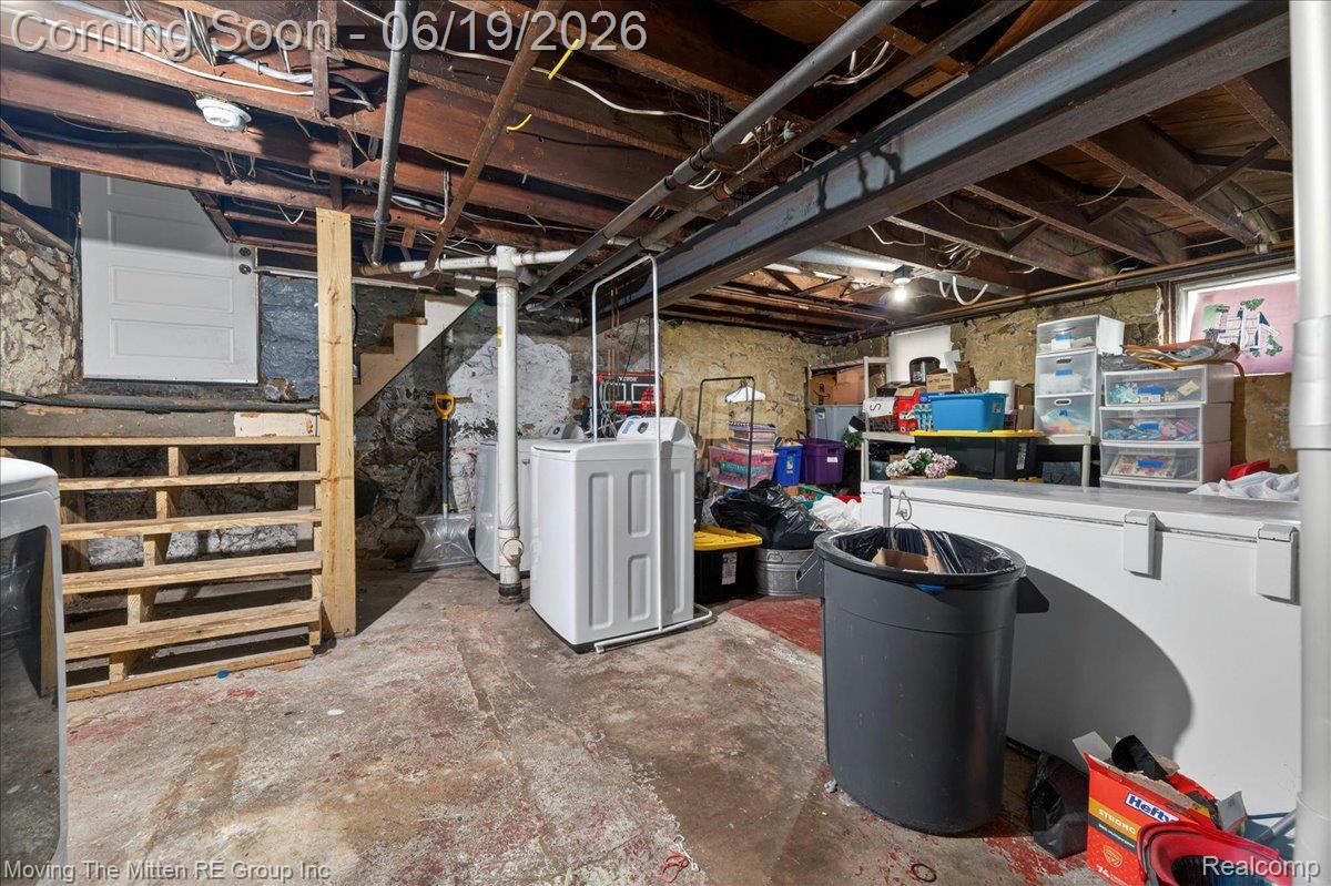 415 W Forest Avenue Property Photo 28