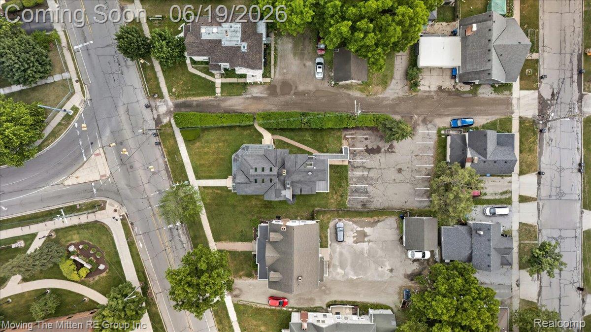 415 W Forest Avenue Property Photo 48