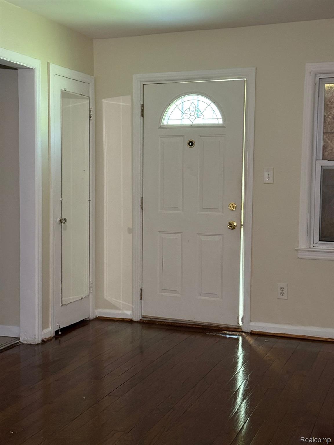 8687 Farmbrook Street Property Photo 2