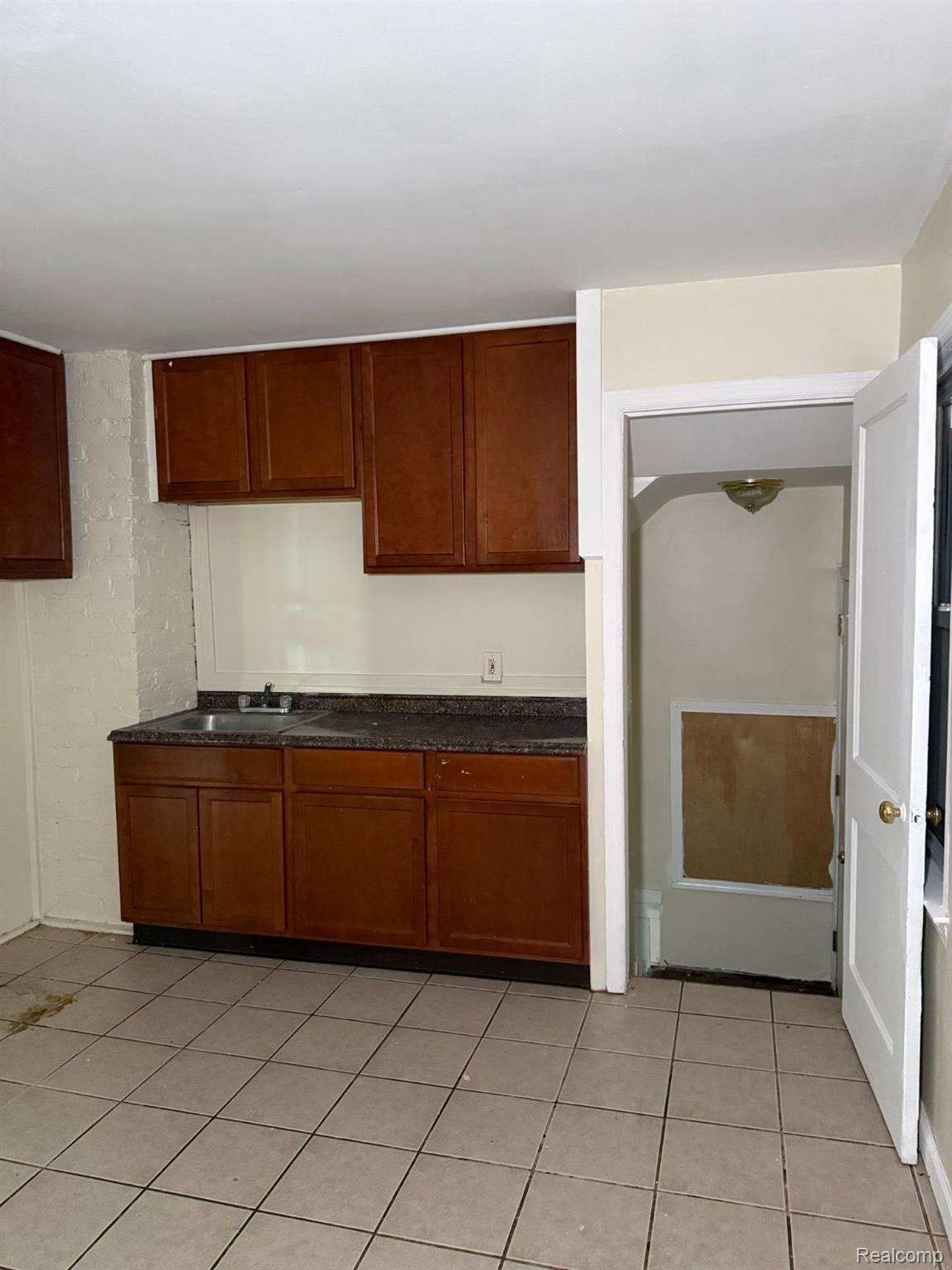 8687 Farmbrook Street Property Photo 7