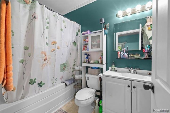 236 Lynn Street Property Photo 8