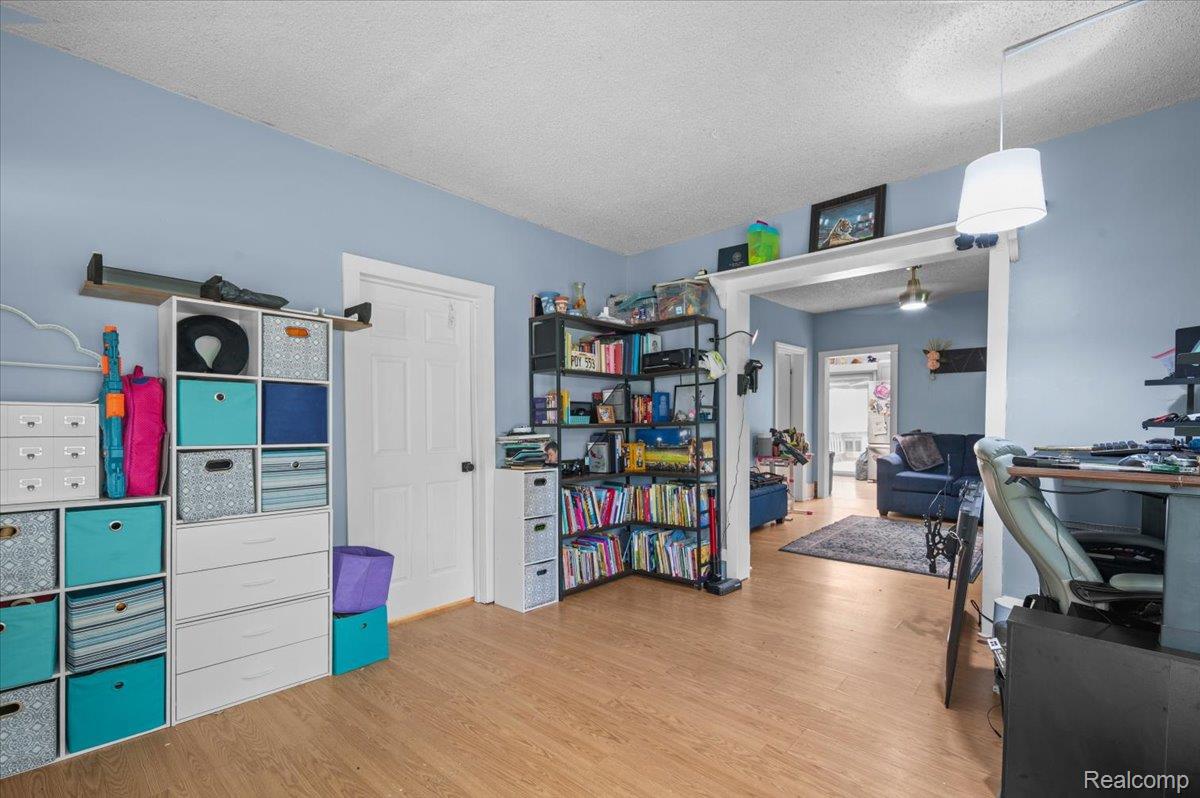 236 Lynn Street Property Photo 9