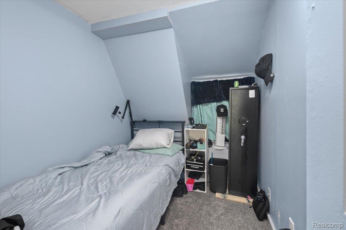 236 Lynn Street Property Photo 16