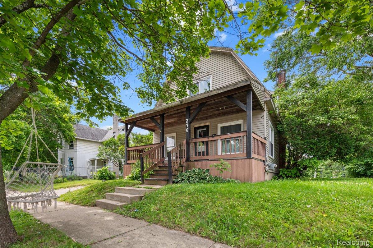236 Lynn Street Property Photo 17