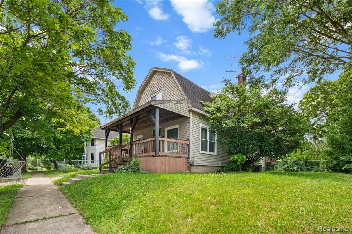 236 Lynn Street Property Photo 18