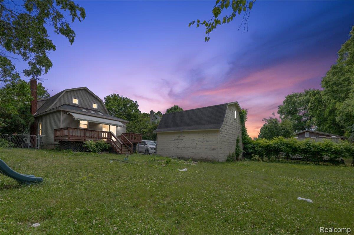 236 Lynn Street Property Photo 22
