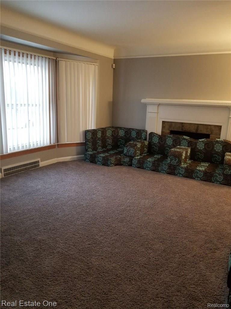 7343 Grandmont Avenue Property Photo 2