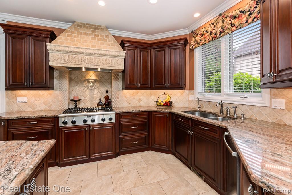 2737 Pebble Beach Drive Property Photo 23
