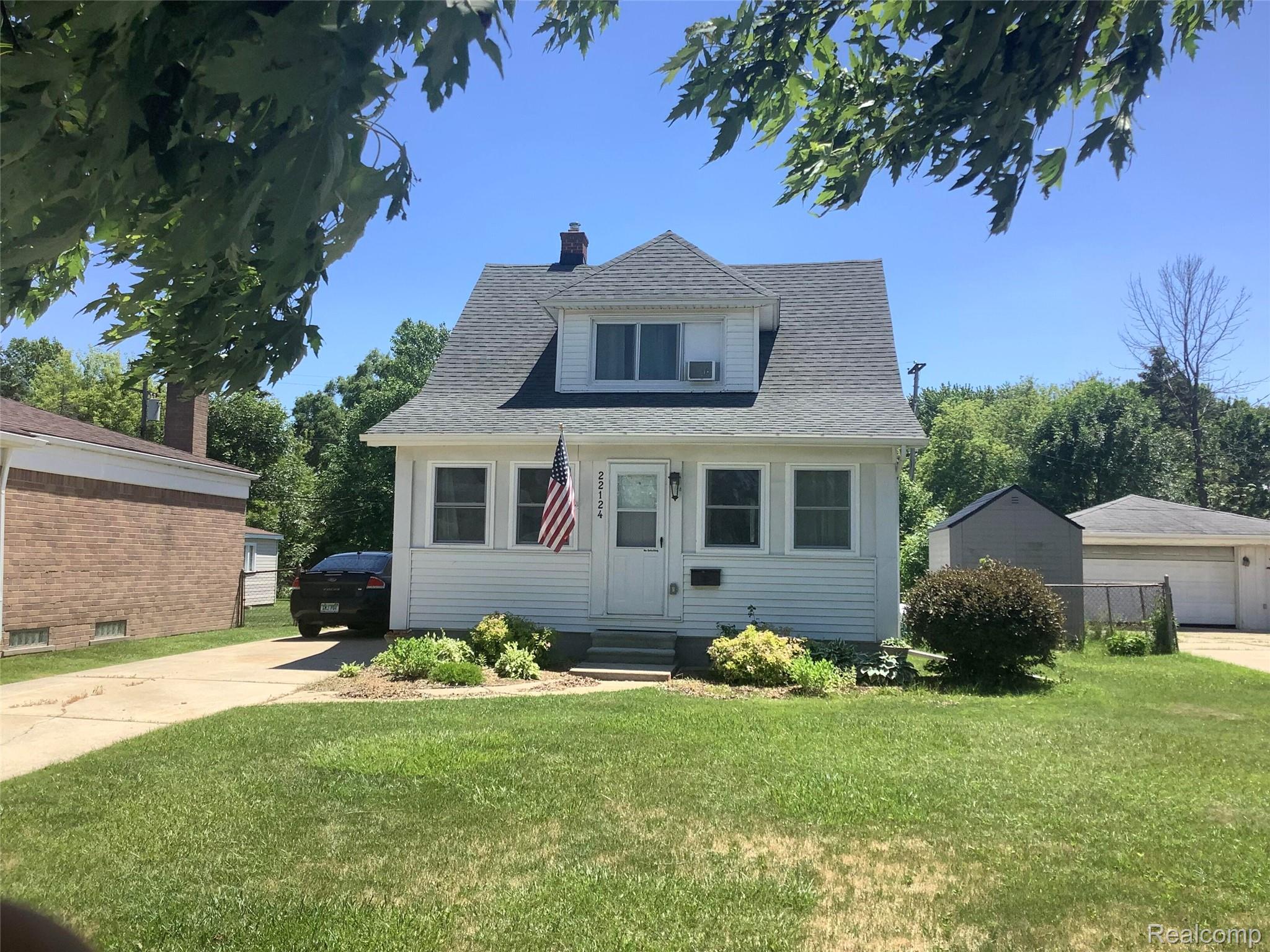 22124 Violet Street Property Photo 1