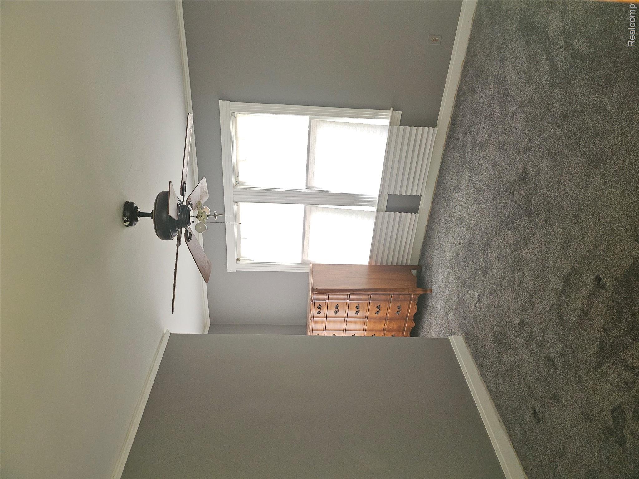 18071 Pennington Drive Property Photo 4