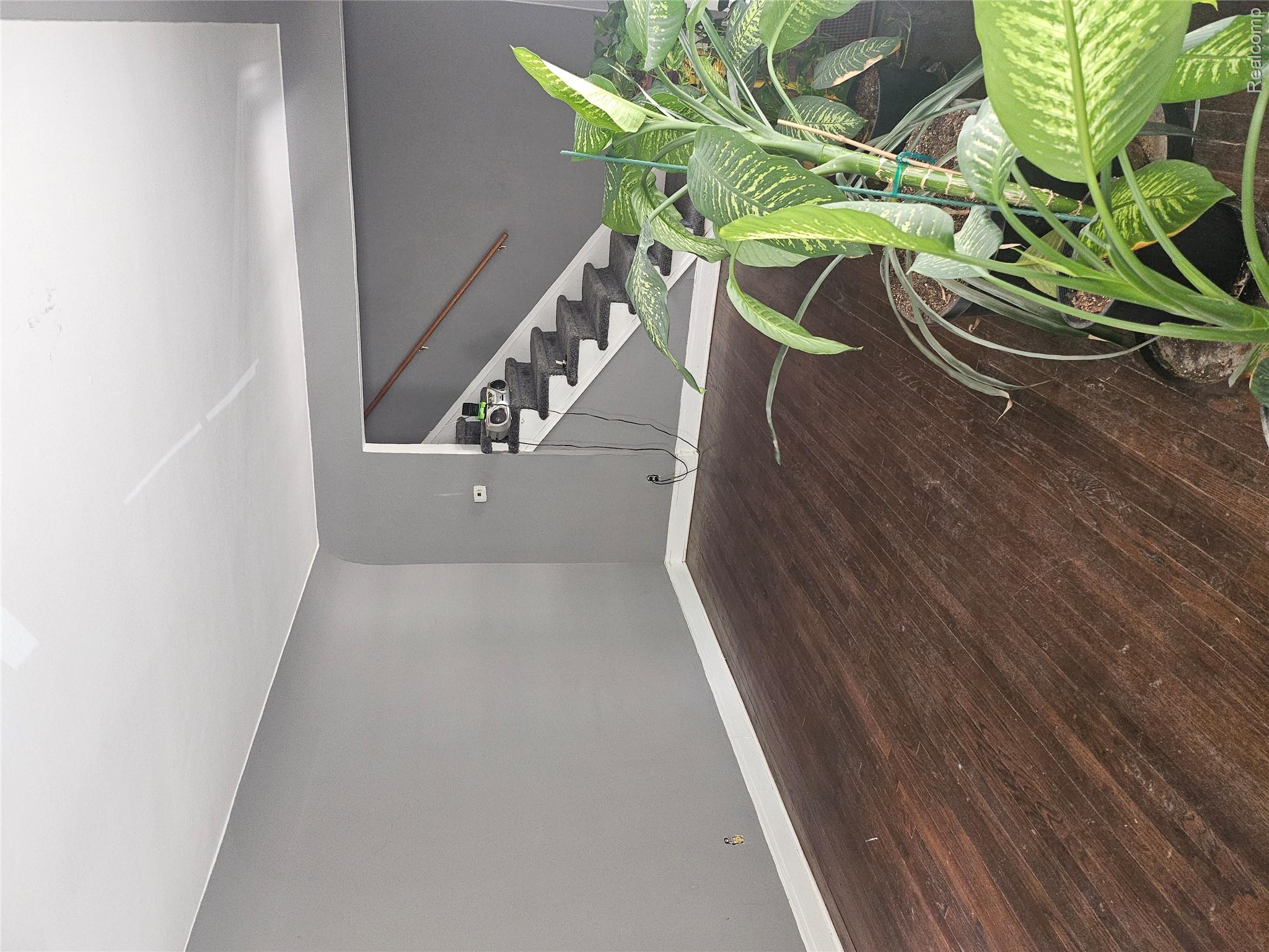 18071 Pennington Drive Property Photo 15