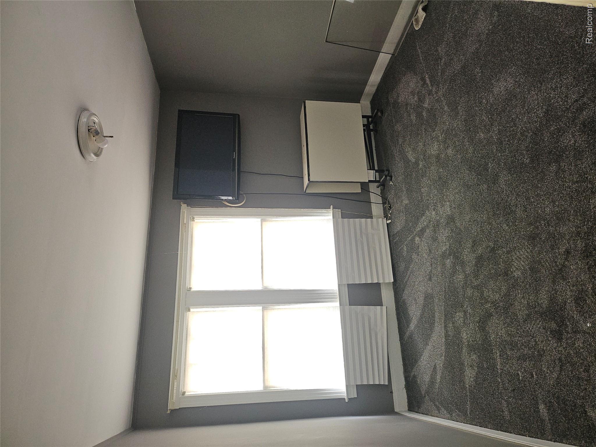 18071 Pennington Drive Property Photo 18