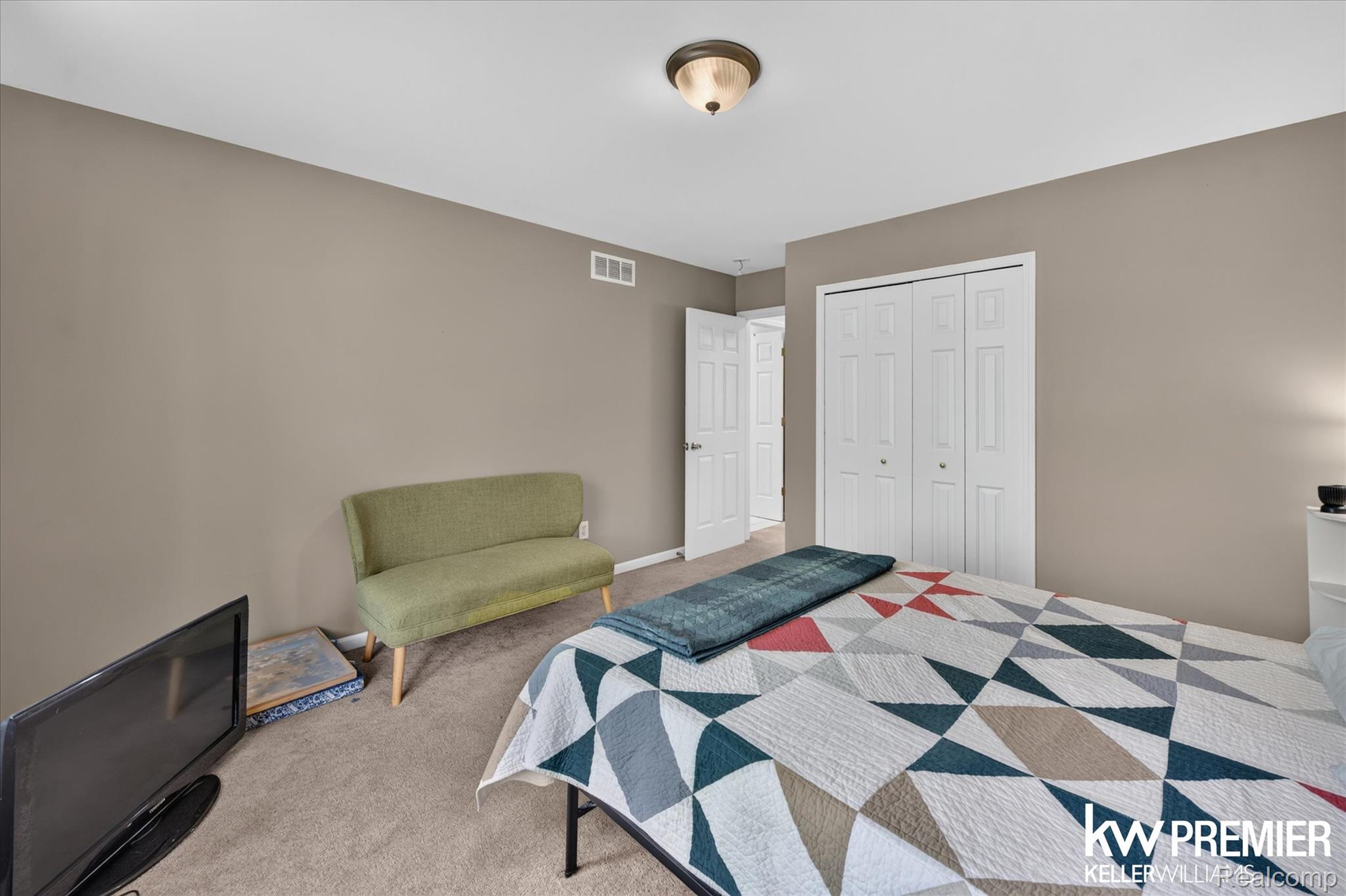 551 Indian Oaks Drive Property Photo 16