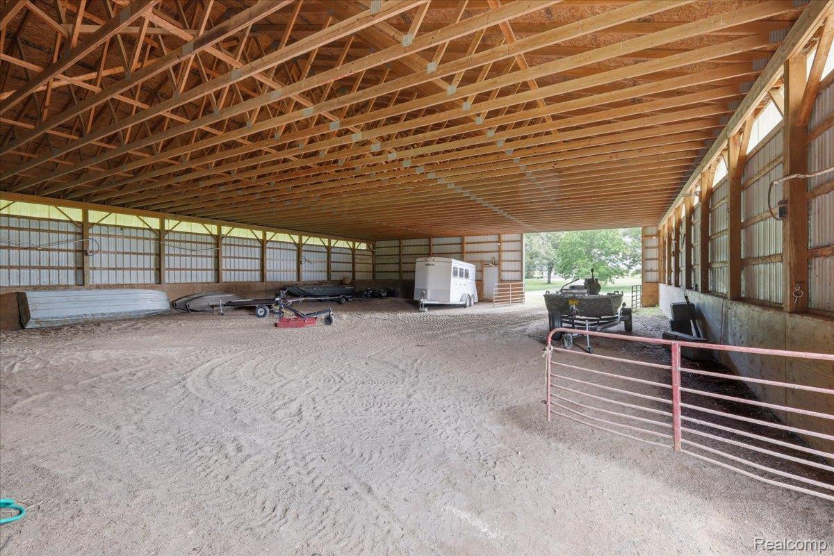 5726 Barnes Road Property Photo 4