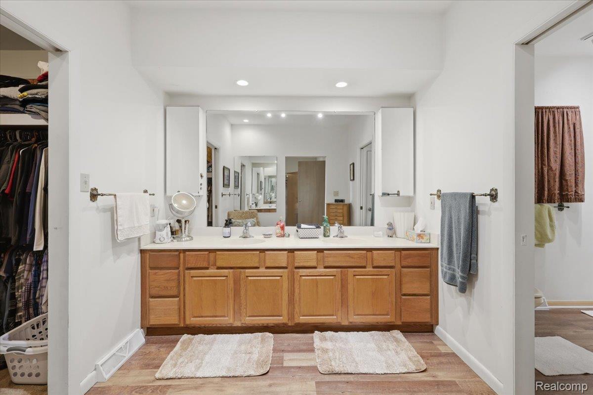 5726 Barnes Road Property Photo 16