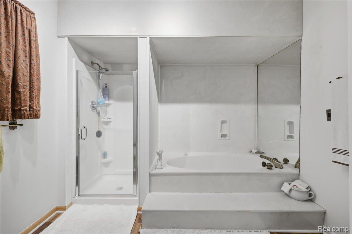 5726 Barnes Road Property Photo 17