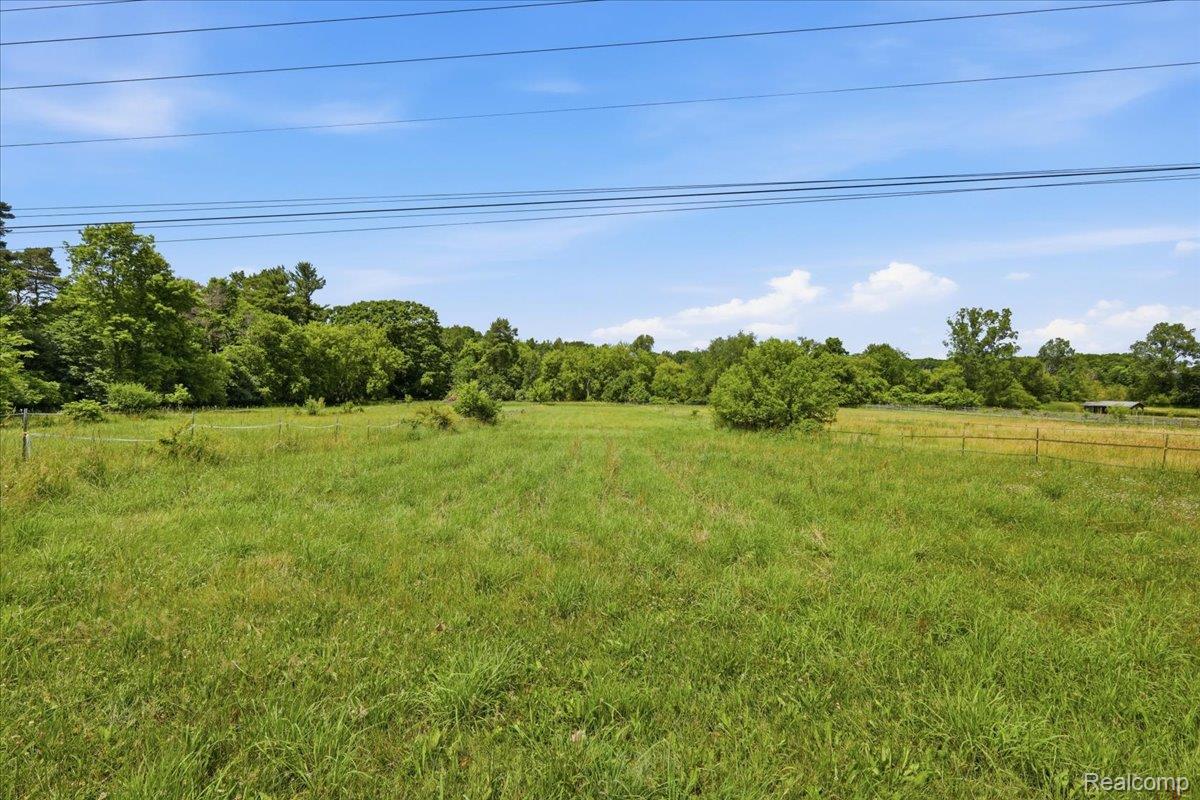 5726 Barnes Road Property Photo 38
