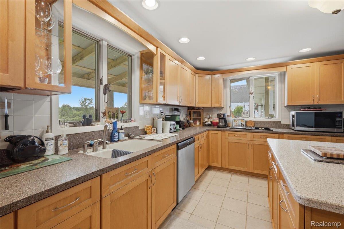 5726 Barnes Road Property Photo 48
