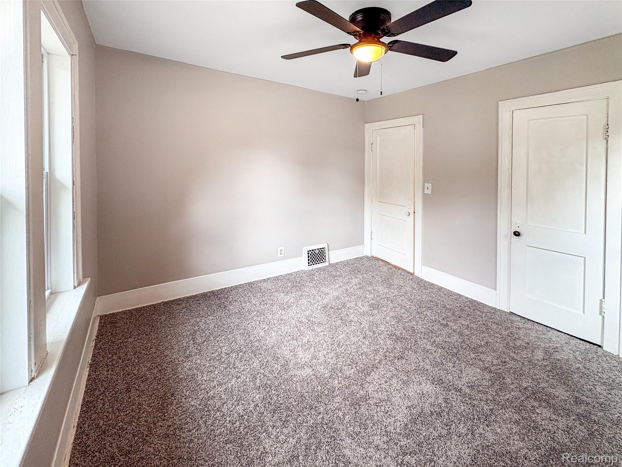 1114 Christopher Street Property Photo 12