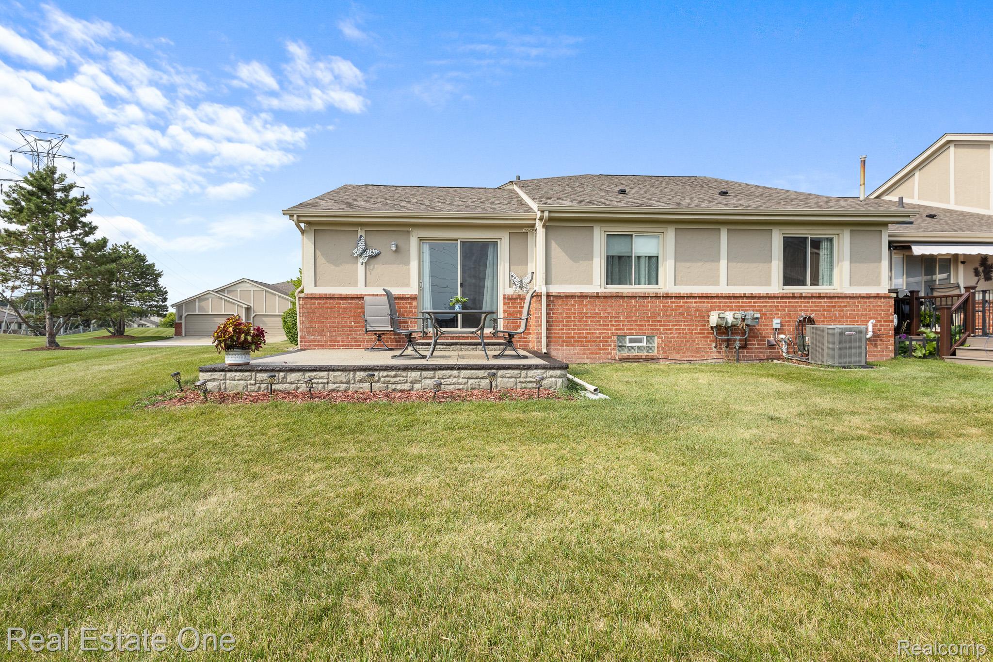 18515 Brookside Lane 16 Property Photo 5
