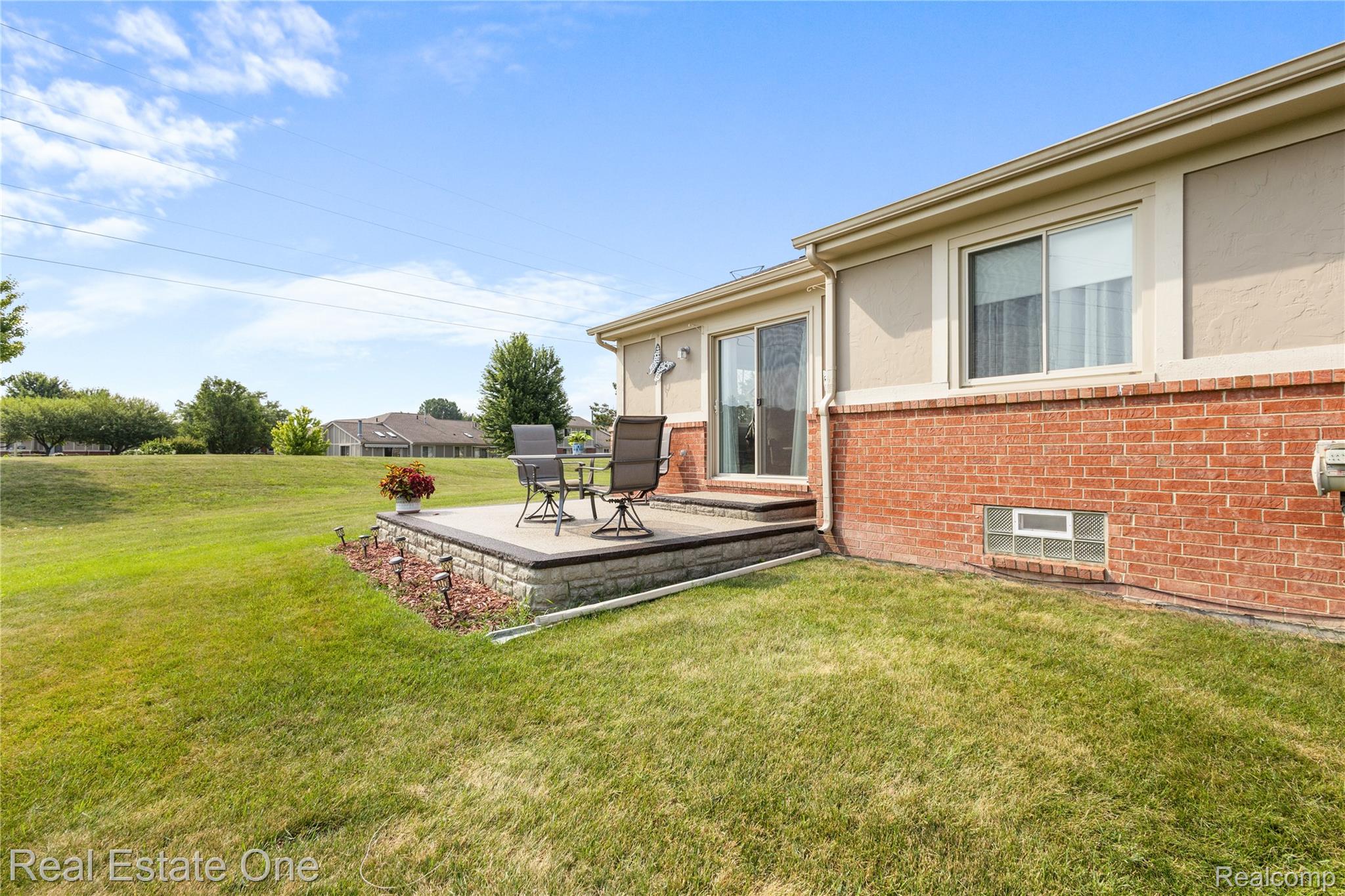 18515 Brookside Lane 16 Property Photo 6