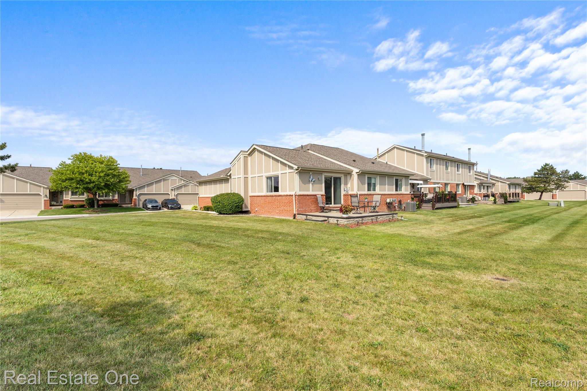 18515 Brookside Lane 16 Property Photo 7
