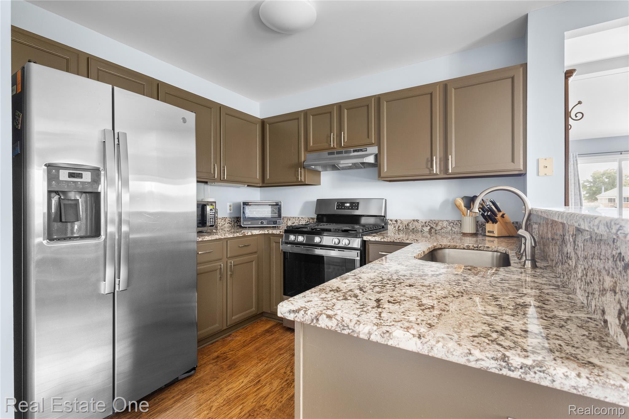 18515 Brookside Lane 16 Property Photo 15