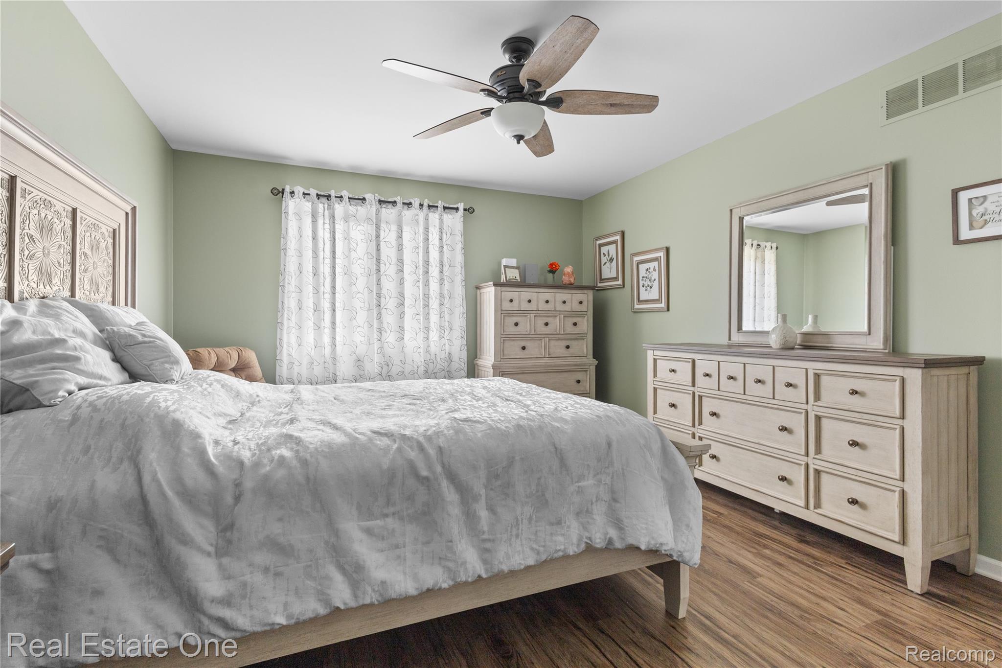 18515 Brookside Lane 16 Property Photo 23