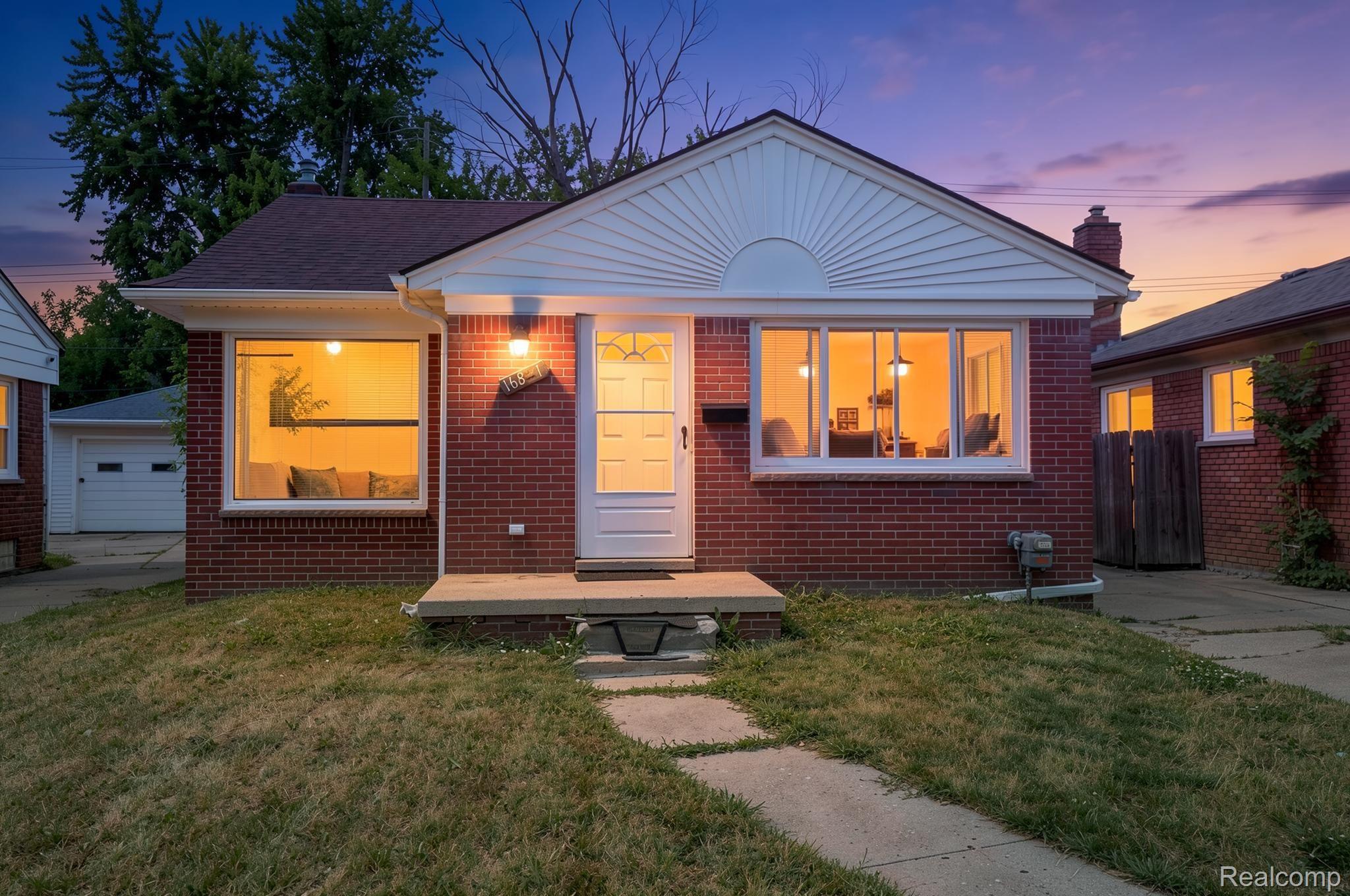 16821 E 8 Mile Road Property Photo 1