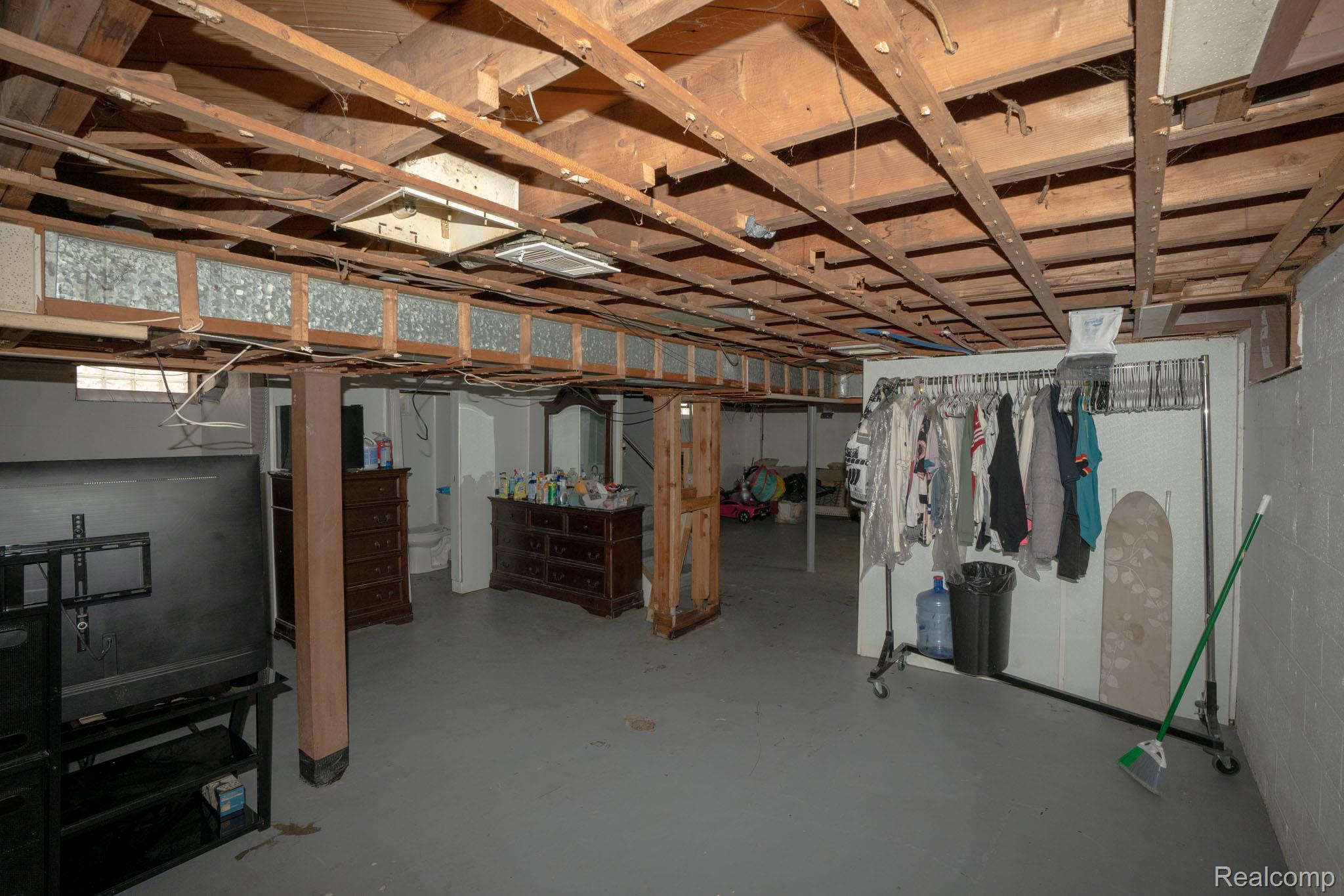 16821 E 8 Mile Road Property Photo 22
